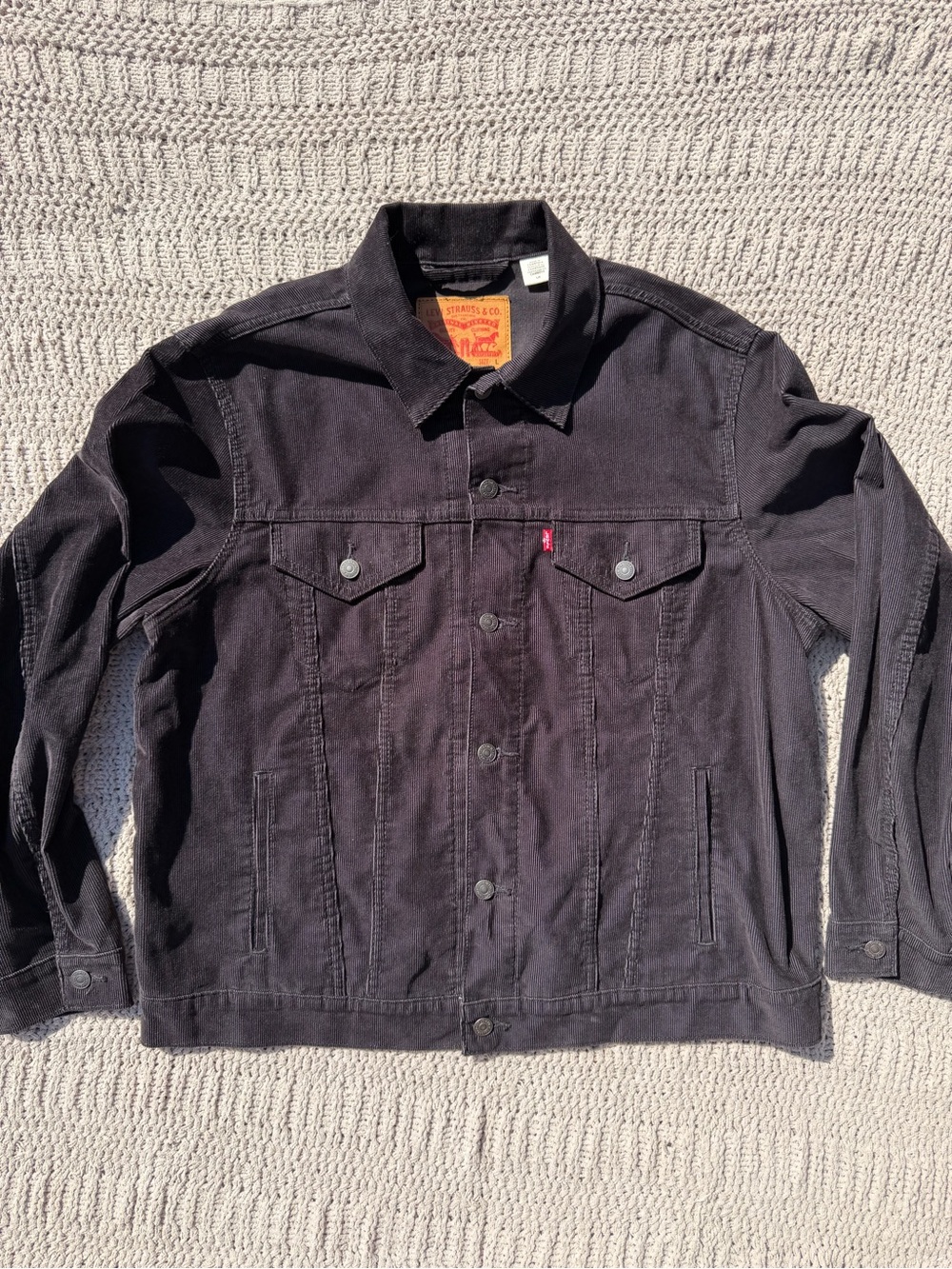 Levi's Men’s Black Corduroy Vintage Fit Trucker Jacket